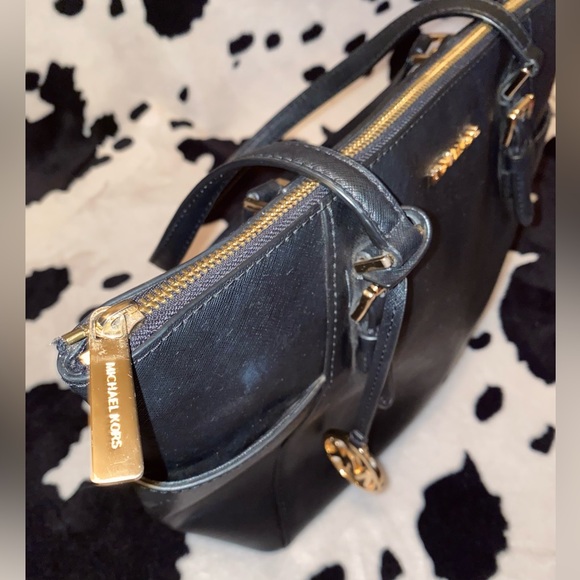 Michael Kors Charlotte Tote - Picture 5 of 6